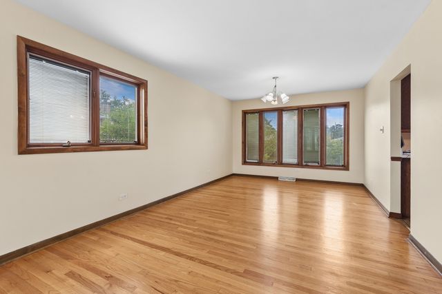 822 Bradoc Street, Chicago Heights, IL 60411