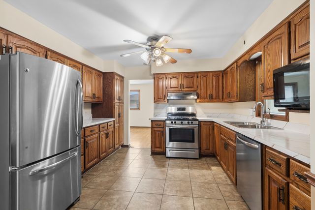 822 Bradoc Street, Chicago Heights, IL 60411
