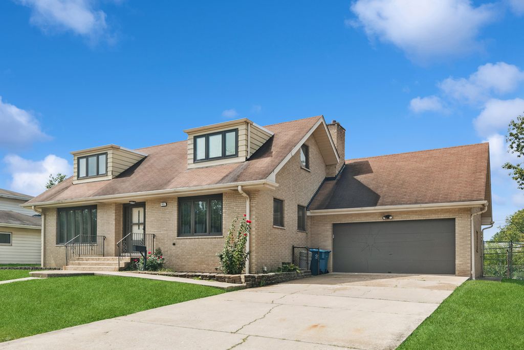 822 Bradoc Street, Chicago Heights, IL 60411