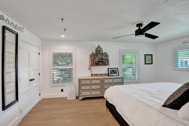 2 Mendota Lane, Sea Ranch Lakes, FL 33308