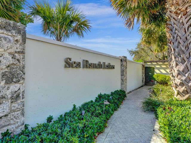 2 Mendota Lane, Sea Ranch Lakes, FL 33308