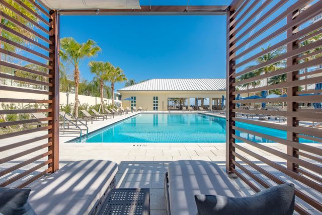 2 Mendota Lane, Sea Ranch Lakes, FL 33308