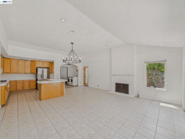 327 Steven Cir, Benicia, CA 94510