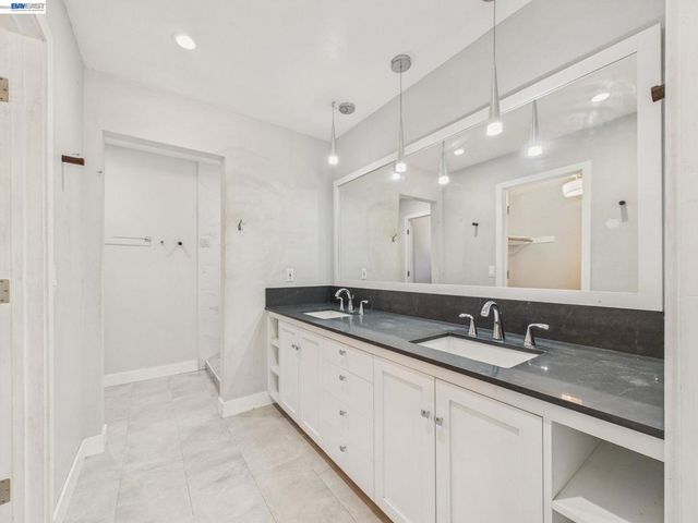 327 Steven Cir, Benicia, CA 94510