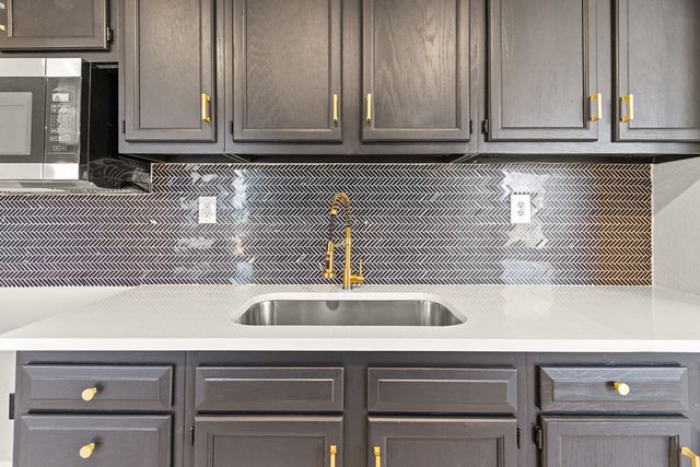 911 NW 8th St, Andrews, TX 79714