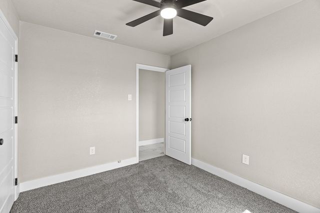 911 NW 8th St, Andrews, TX 79714