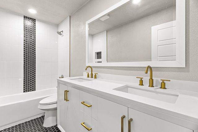 911 NW 8th St, Andrews, TX 79714