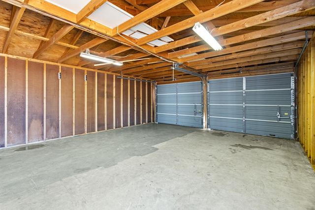 911 NW 8th St, Andrews, TX 79714