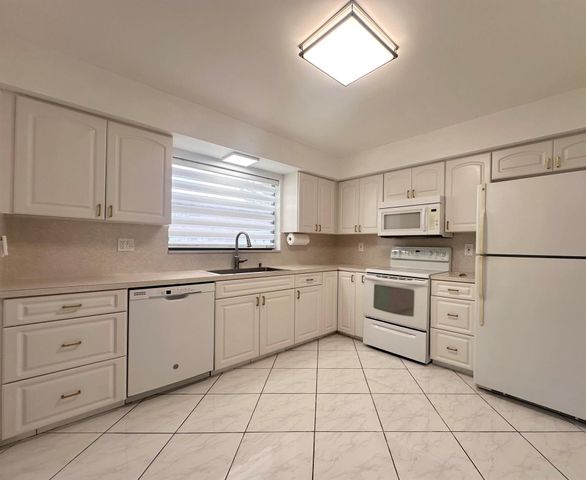 9750 Tabebuia Tree Drive A, Boynton Beach, FL 33436