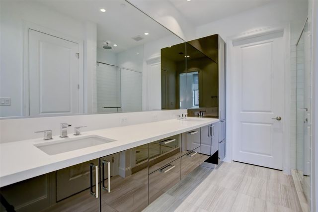 1211 Caroline Street 1001, Houston, TX 77002