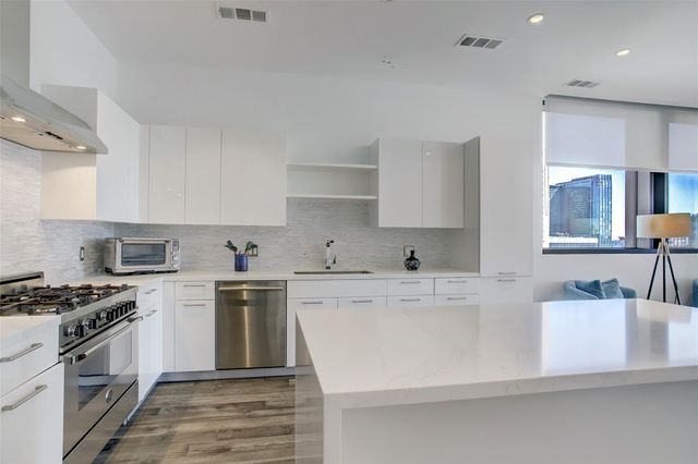 1211 Caroline Street 1001, Houston, TX 77002