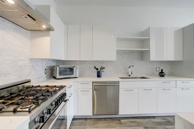 1211 Caroline Street 1001, Houston, TX 77002