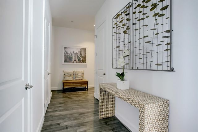 1211 Caroline Street 1001, Houston, TX 77002