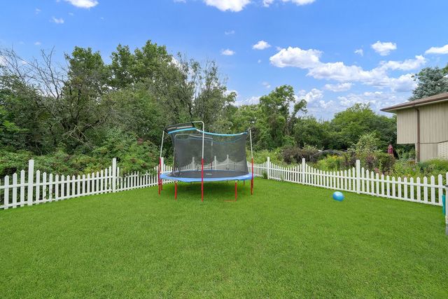 1441 Holland Place, Downers Grove, IL 60515