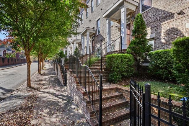 336 Brownstones Circle, Atlanta, GA 30312