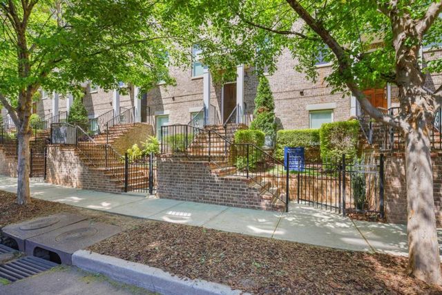 336 Brownstones Circle, Atlanta, GA 30312