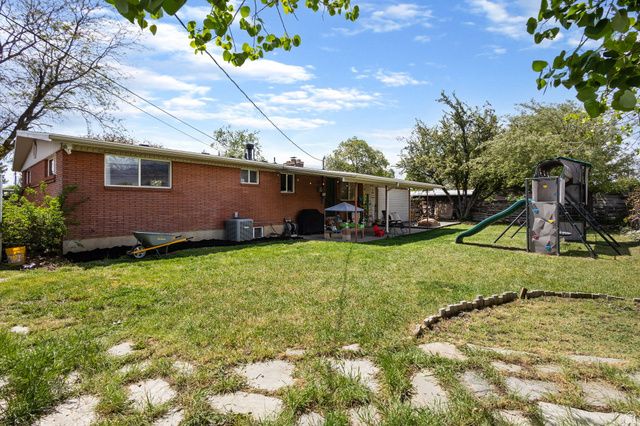 121 S INGLEWOOD DR, Orem, UT 84097