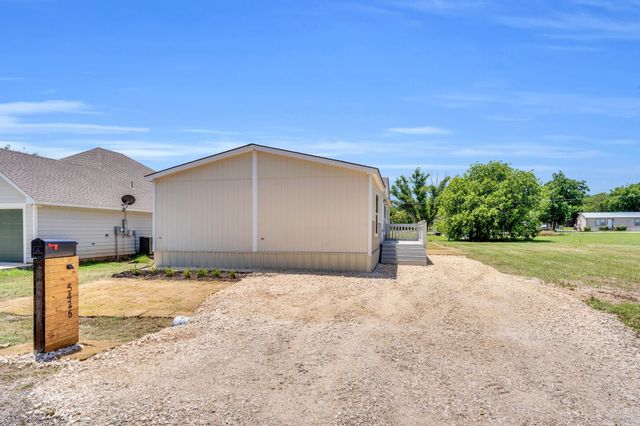 5426 Highview Drive, Granbury, TX 76048