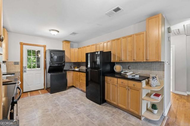 448 E Pharr Road, Decatur, GA 30030