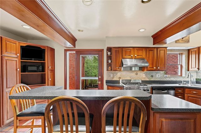 1445 Dutch Ridge Rd, Brighton Twp, PA 15009
