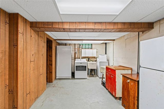 1445 Dutch Ridge Rd, Brighton Twp, PA 15009