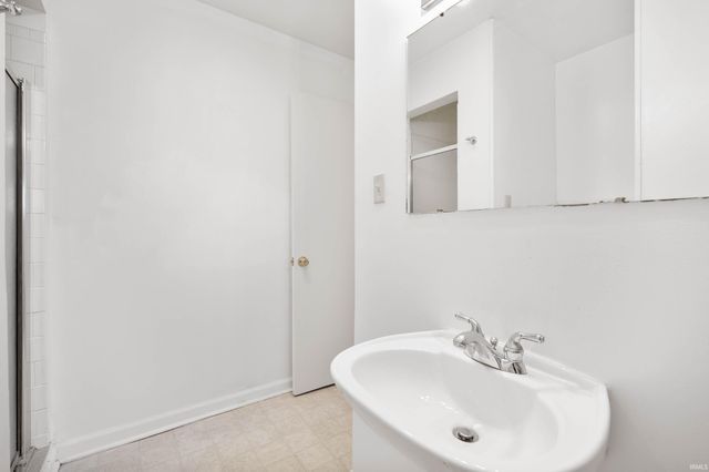 601 N Bittersweet Lane, Muncie, IN 47304