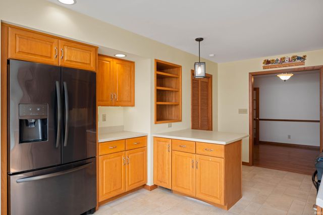 601 N Bittersweet Lane, Muncie, IN 47304