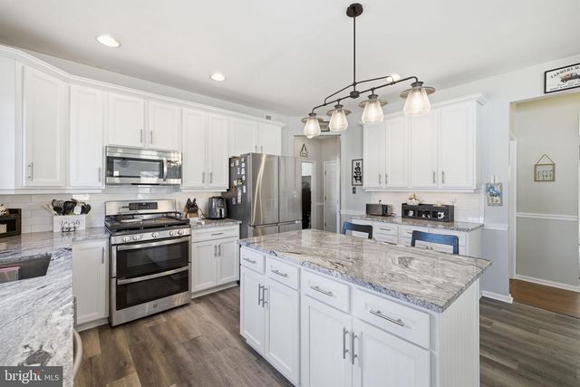 765 DEVONSHIRE DR, Williamstown, NJ 08094