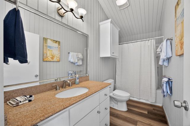 3702 Spanish Wells Road, Galveston, TX 77554
