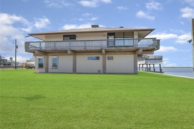 3702 Spanish Wells Road, Galveston, TX 77554
