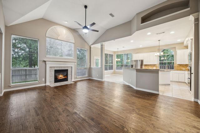 712 Heatherglen Drive, Southlake, TX 76092
