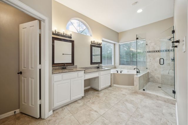 712 Heatherglen Drive, Southlake, TX 76092