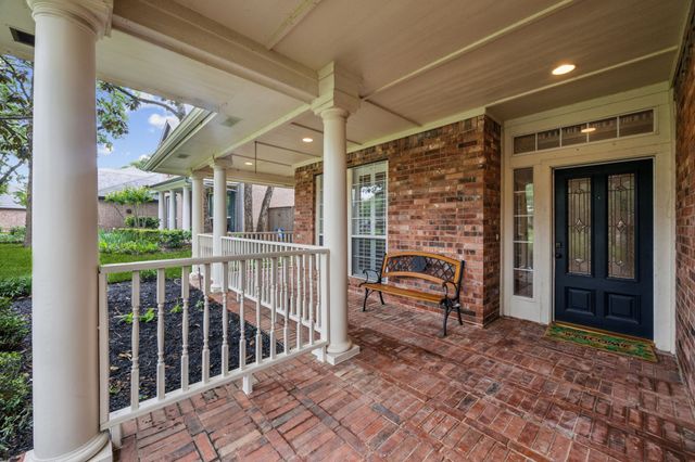 712 Heatherglen Drive, Southlake, TX 76092