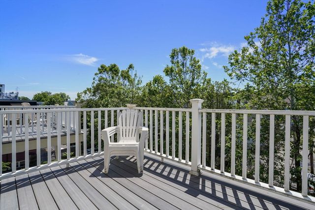 87 Dix St 8, Boston, MA 02122