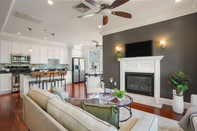 87 Dix St 8, Boston, MA 02122