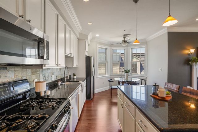 87 Dix St 8, Boston, MA 02122