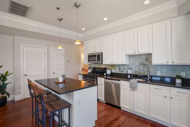 87 Dix St 8, Boston, MA 02122