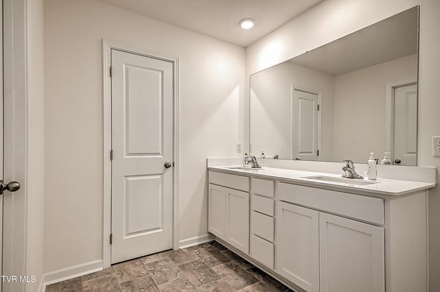 1228 Cherry Grove, Greeneville, TN 37745