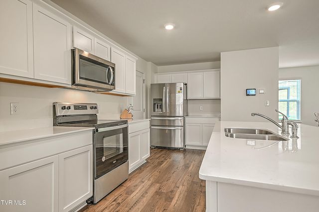 1228 Cherry Grove, Greeneville, TN 37745
