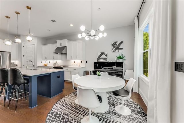 1884 Commons NW Place, Atlanta, GA 30318