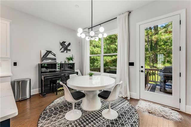 1884 Commons NW Place, Atlanta, GA 30318