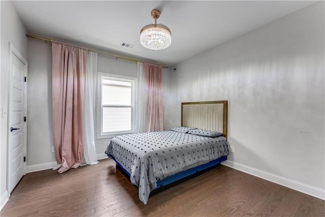 1884 Commons NW Place, Atlanta, GA 30318