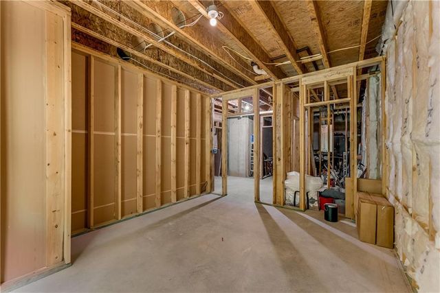 1884 Commons NW Place, Atlanta, GA 30318