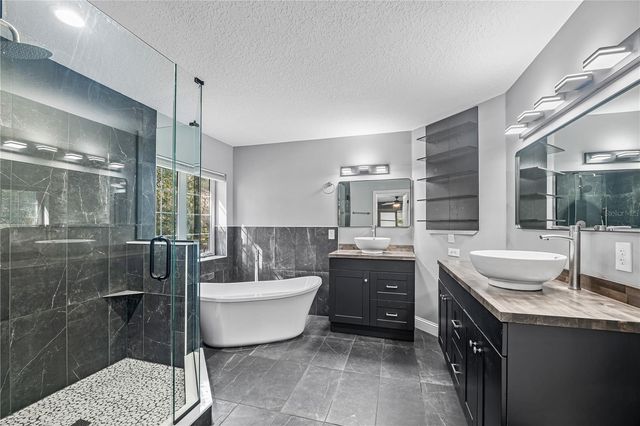 2950 KINGS ROAD, St Augustine, FL 32086