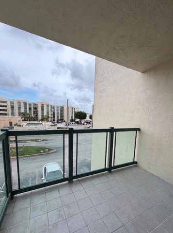 2055 SW 122nd Ave 327, Miami, FL 33175