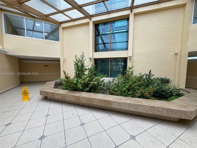 2055 SW 122nd Ave 327, Miami, FL 33175