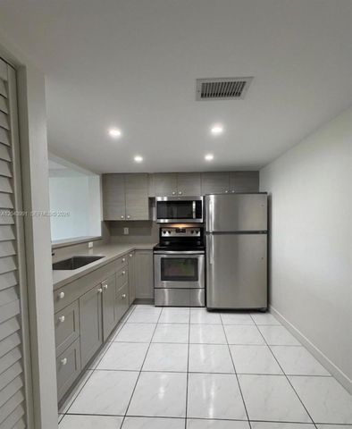2055 SW 122nd Ave 327, Miami, FL 33175