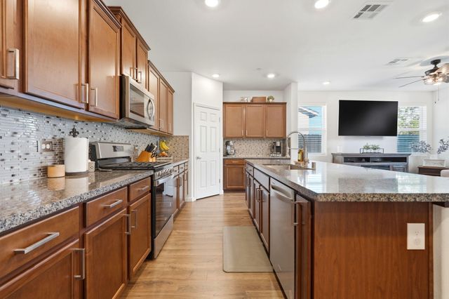 3650 E Cherry Avenue, Visalia, CA 93292