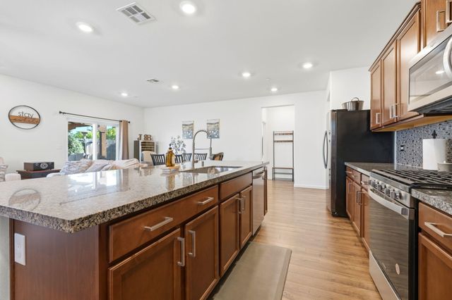 3650 E Cherry Avenue, Visalia, CA 93292