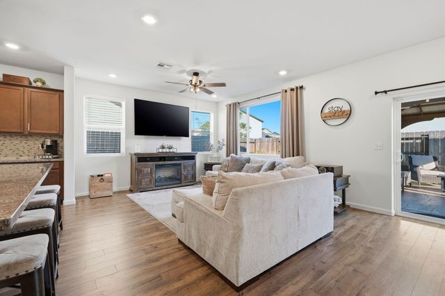 3650 E Cherry Avenue, Visalia, CA 93292